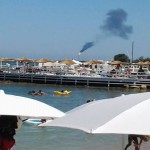 fiamme petrolchimico spiaggia