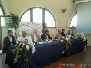 Tavolo presentazione motonautica