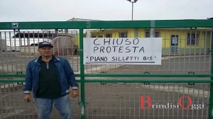 torchiarolo oleificio chiuso per protesta silletti bis