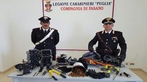 refurtiva inseguimento carabinieri fasano